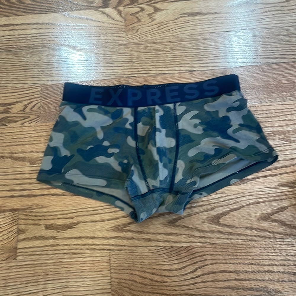 Underwear express size s good condition men
